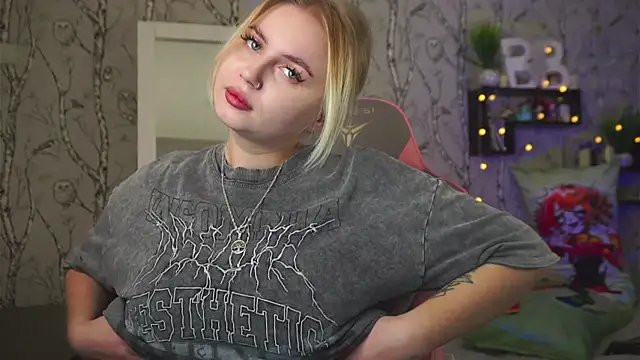 Snapshot of Moon_Valkyrie chatting on February 27, 2026, 9:53 am Moon Valkyrie online show from February 27, 2026, 9:53 am