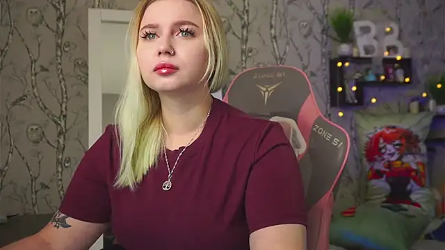 Snapshot of Moon_Valkyrie chatting on February 26, 2026, 9:31 am Moon Valkyrie online show from February 26, 2026, 9:31 am