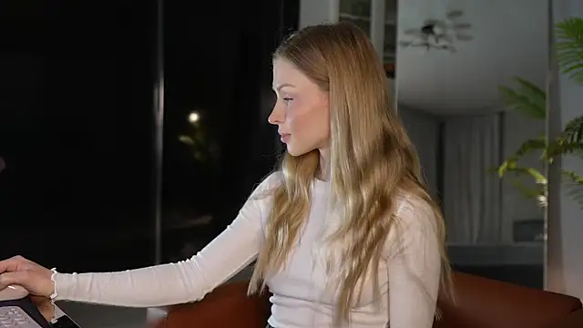 Snapshot of seeunexttime0 chatting on February 9, 2025, 3:11 am seeunexttime0 online show from February 9, 2025, 3:11 am