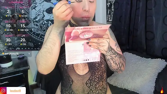 Snapshot of Lexxxxx_ chatting on November 24, 2025, 11:49 pm Lexxxxx online show from November 24, 2025, 11:49 pm