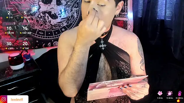 Snapshot of Lexxxxx_ chatting on December 2, 2025, 9:49 pm Lexxxxx online show from December 2, 2025, 9:49 pm