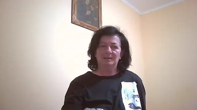 Snapshot of GypsiQueen2 chatting on May 7, 2026, 6:44 pm GypsiQueen2 online show from May 7, 2026, 6:44 pm