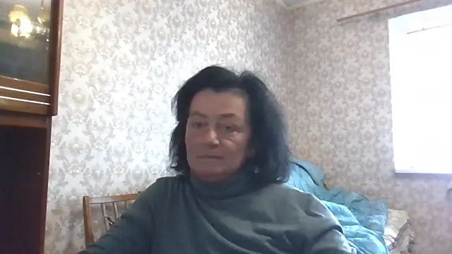 Snapshot of GypsiQueen2 chatting on April 23, 2026, 12:29 pm GypsiQueen2 online show from April 23, 2026, 12:29 pm
