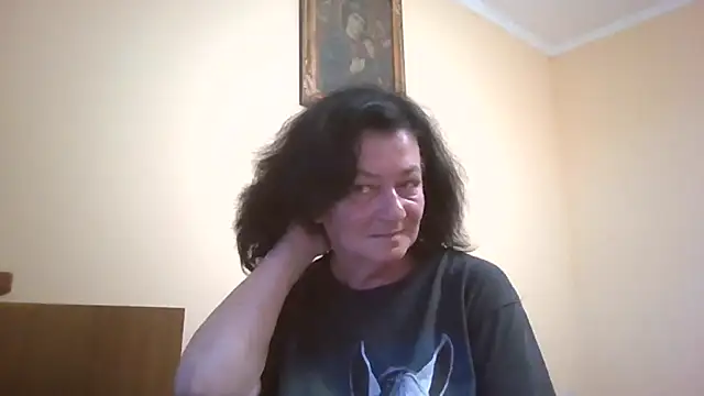 Snapshot of GypsiQueen2 chatting on June 10, 2026, 6:09 pm GypsiQueen2 online show from June 10, 2026, 6:09 pm