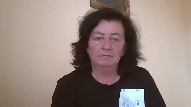 Snapshot of GypsiQueen2 chatting on May 18, 2026, 3:28 pm GypsiQueen2 online show from May 18, 2026, 3:28 pm