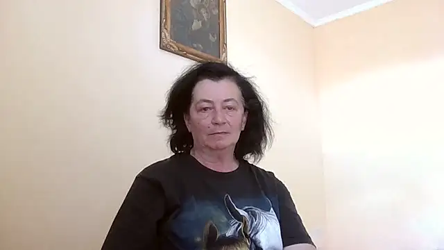Snapshot of GypsiQueen2 chatting on May 24, 2026, 12:38 pm GypsiQueen2 online show from May 24, 2026, 12:38 pm