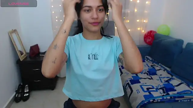 imSophia online show from April 4, 2026, 3:24 am