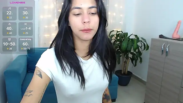 imSophia online show from January 11, 2026, 1:29 pm