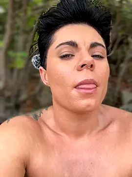 LukeLouHarvey online show from September 15, 2025, 4:24 am