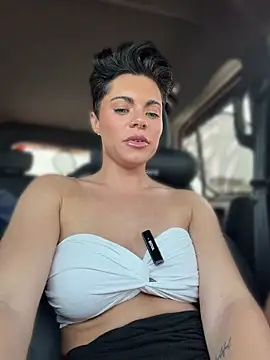 LukeLouHarvey online show from April 18, 2026, 4:37 am