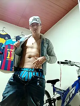 Triplex Coolness online show from September 18, 2025, 6:16 am