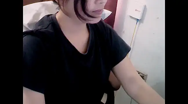 makemefallin online show from January 30, 2025, 2:38 am