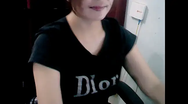 makemefallin online show from January 13, 2025, 2:32 pm