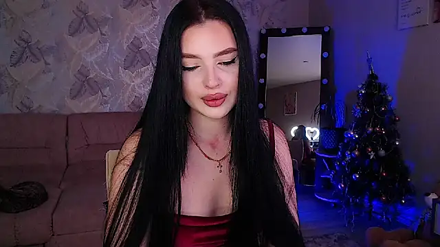 Snapshot of __Malika__ chatting on December 19, 2024, 7:29 am Malika online show from December 19, 2024, 7:29 am