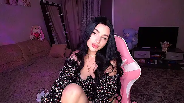 Snapshot of __Malika__ chatting on October 4, 2025, 3:02 pm Malika online show from October 4, 2025, 3:02 pm