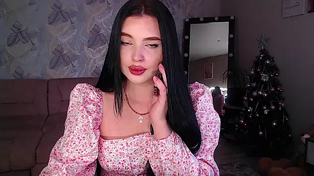 Snapshot of __Malika__ chatting on December 23, 2024, 7:38 am Malika online show from December 23, 2024, 7:38 am