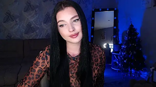 Snapshot of __Malika__ chatting on December 21, 2024, 10:17 am Malika online show from December 21, 2024, 10:17 am