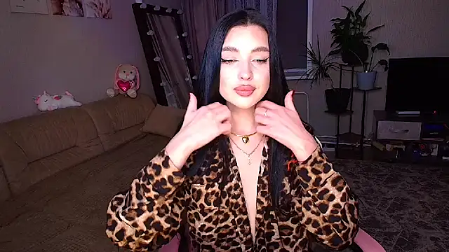 Snapshot of __Malika__ chatting on October 23, 2025, 3:10 pm Malika online show from October 23, 2025, 3:10 pm