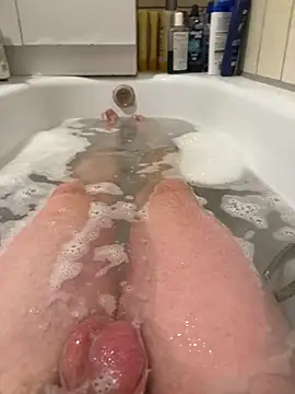 Snapshot of David19932908 chatting on October 14, 2025, 2:17 pm David19932908 online show from October 14, 2025, 2:17 pm