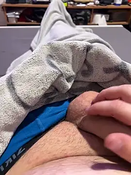 Snapshot of David19932908 chatting on March 12, 2025, 9:35 pm David19932908 online show from March 12, 2025, 9:35 pm