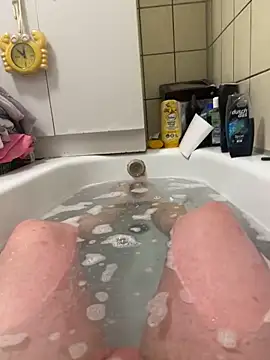 Snapshot of David19932908 chatting on February 11, 2025, 4:24 pm David19932908 online show from February 11, 2025, 4:24 pm