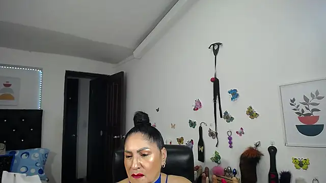 Snapshot of mature_bigboobs10 chatting on October 29, 2025, 1:26 am mature bigboobs10 online show from October 29, 2025, 1:26 am