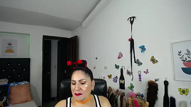 Snapshot of mature_bigboobs10 chatting on October 31, 2025, 4:09 am mature bigboobs10 online show from October 31, 2025, 4:09 am