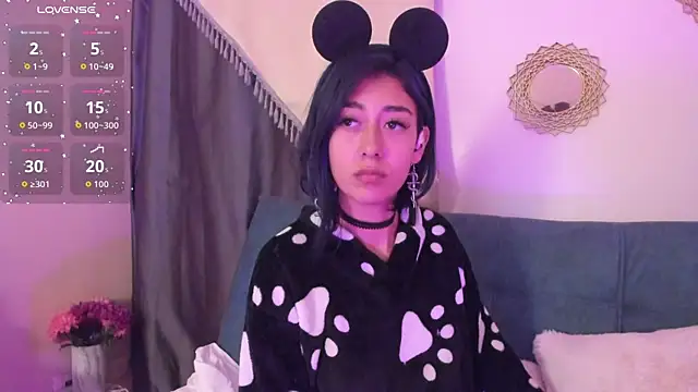 Snapshot of Scarlet_wd18 chatting on September 26, 2025, 3:24 am Scarlet wd18 online show from September 26, 2025, 3:24 am