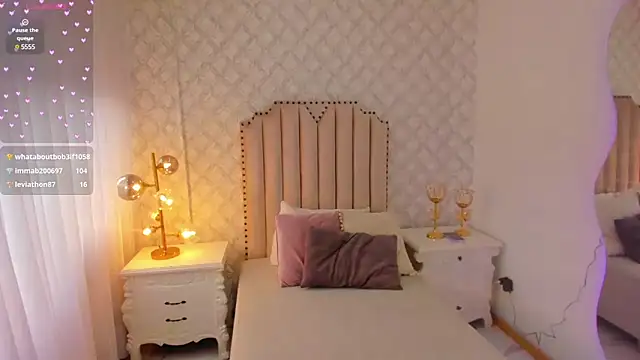 Pia Johnson  online show from March 7, 2025, 5:28 pm