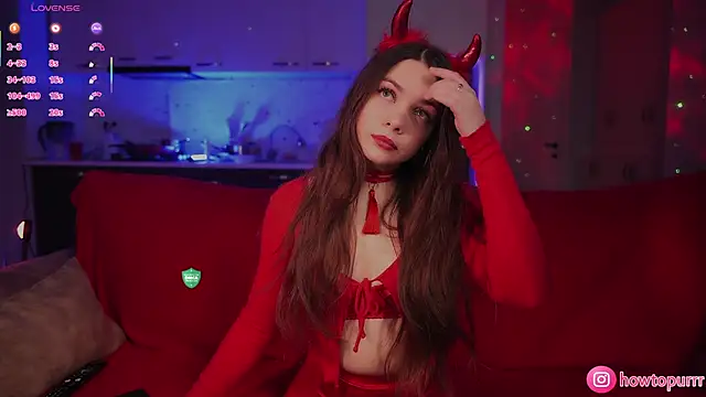 Snapshot of How2Meow chatting on December 3, 2025, 5:12 pm How2Meow online show from December 3, 2025, 5:12 pm