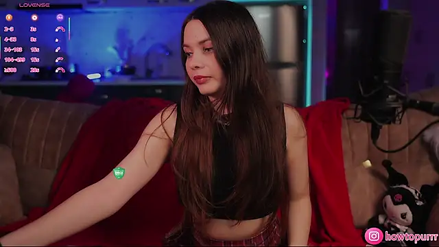 Snapshot of How2Meow chatting on November 16, 2025, 5:39 pm How2Meow online show from November 16, 2025, 5:39 pm