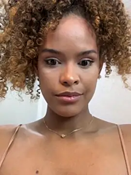 Snapshot of Amelia_bss chatting on February 8, 2026, 1:53 pm Amelia bss online show from February 8, 2026, 1:53 pm