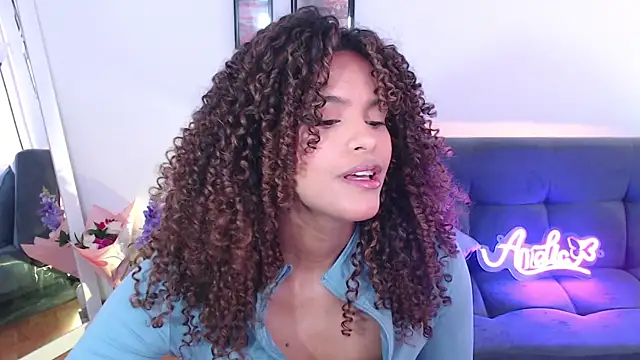 Snapshot of Amelia_bss chatting on February 25, 2025, 1:43 pm Amelia bss online show from February 25, 2025, 1:43 pm