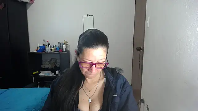 latin49 online show from October 25, 2025, 5:17 am