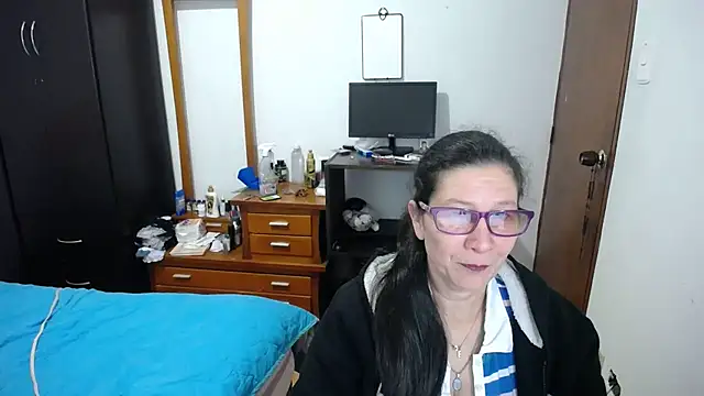 latin49 online show from September 30, 2025, 4:40 am