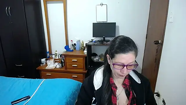 latin49 online show from October 1, 2025, 5:23 am