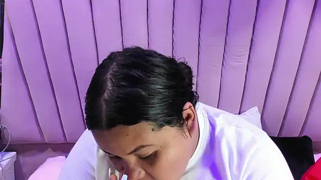 ValenTitis online show from September 17, 2025, 8:11 pm