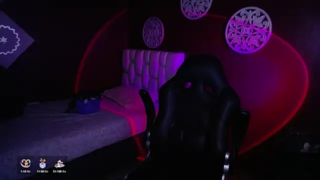 Snapshot of Sarayy_Collins chatting on March 17, 2025, 11:21 am Sarayy Collins online show from March 17, 2025, 11:21 am