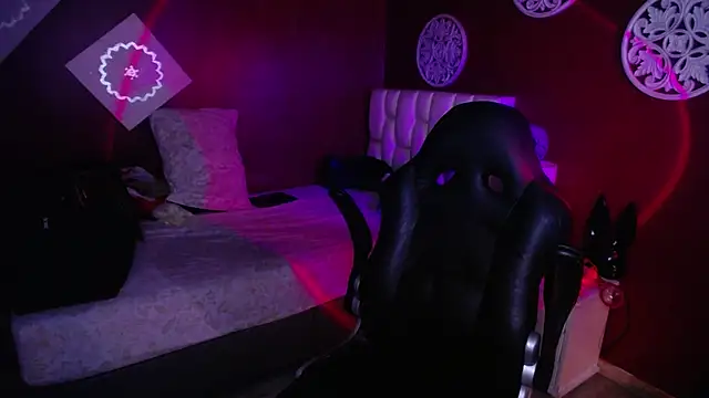 Snapshot of Sarayy_Collins chatting on March 11, 2025, 2:07 pm Sarayy Collins online show from March 11, 2025, 2:07 pm