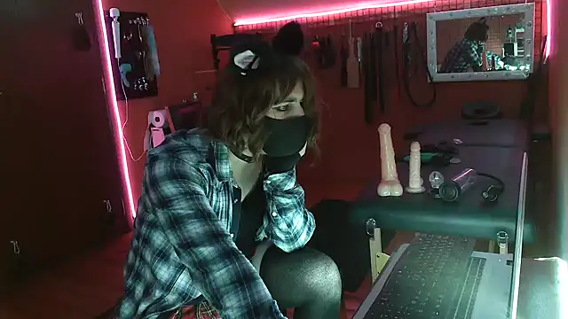 Ginny-the-bdsm-nympho online show from December 12, 2024, 6:31 pm