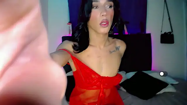 anna dolls  online show from November 20, 2025, 4:57 am