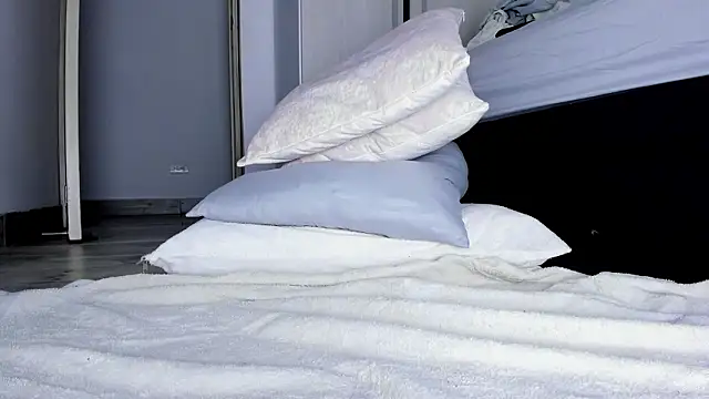 Skarleth69 online show from March 12, 2026, 11:47 am