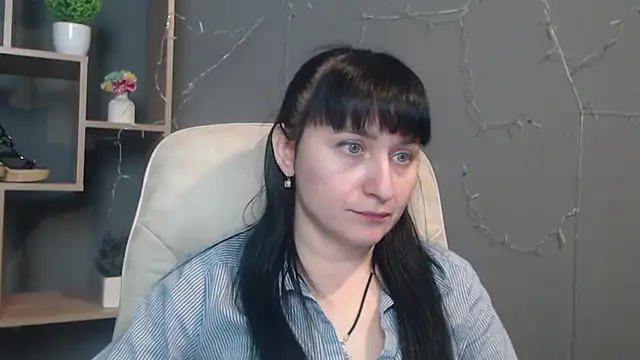 Snapshot of NinaFlawlees chatting on December 3, 2025, 12:59 pm NinaFlawlees online show from December 3, 2025, 12:59 pm