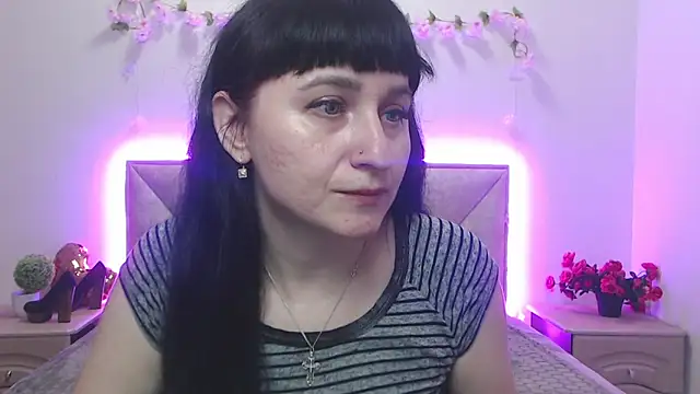 Snapshot of NinaFlawlees chatting on May 14, 2026, 12:13 pm NinaFlawlees online show from May 14, 2026, 12:13 pm