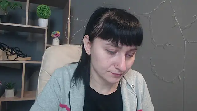 Snapshot of NinaFlawlees chatting on December 1, 2025, 1:01 pm NinaFlawlees online show from December 1, 2025, 1:01 pm