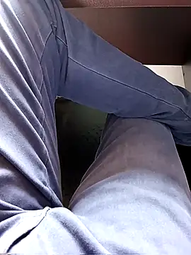 Snapshot of robinsan1010 chatting on March 5, 2025, 9:38 am robinsan1010 online show from March 5, 2025, 9:38 am