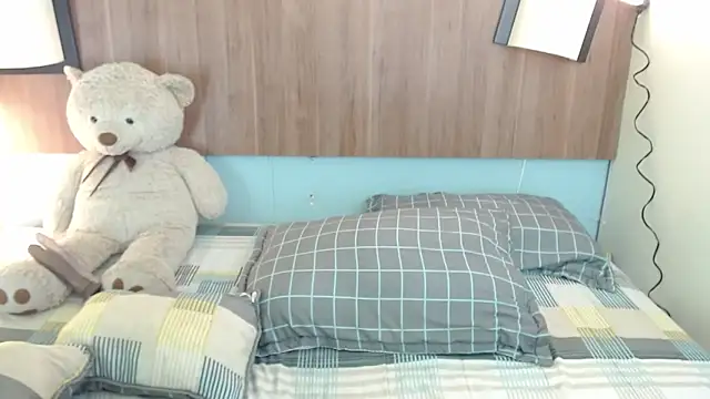 Danna Wester online show from October 2, 2025, 2:53 pm