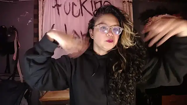 Snapshot of Hathorlove chatting on February 18, 2026, 7:06 am Hathorlove online show from February 18, 2026, 7:06 am