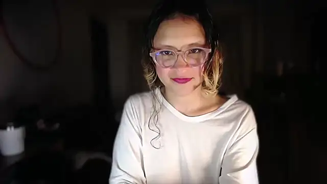 Hathorlove online show from April 13, 2026, 7:12 am