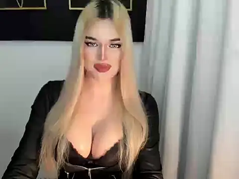 hotstellacumxxx online show from December 1, 2025, 7:26 pm